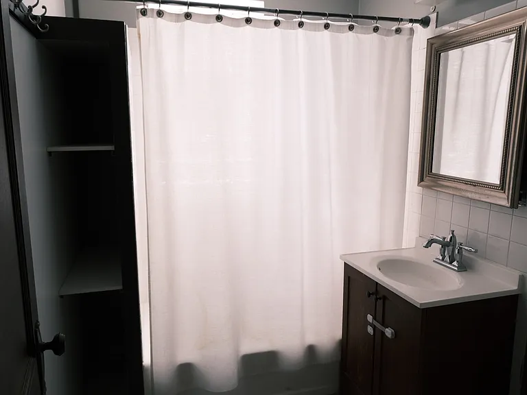 2432 N Rockwell St #1 — Photo 11