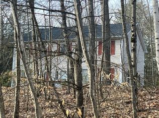 12 Fox Ridge Rd, Epping, NH 03042