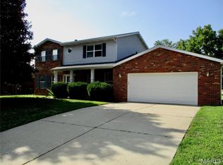 40 Lindenleaf Ln, Belleville, IL