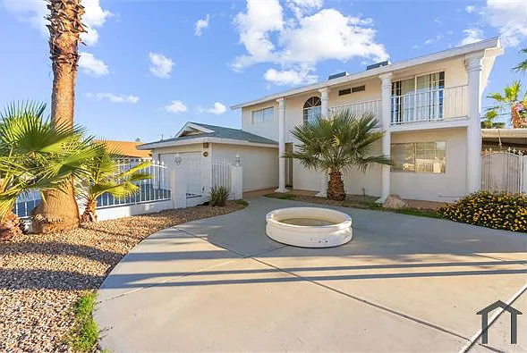 2419 Vegas Valley Dr — Photo 3
