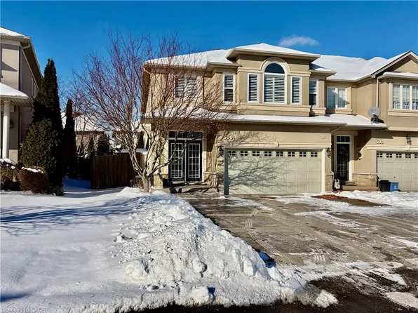 500 Stonehenge Dr, Hamilton, ON L9K 1S7
