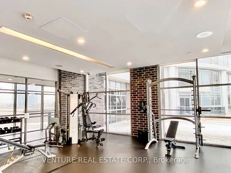135 Village Green Sq #617 — Photo 28