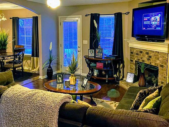 3rd image of 10046 Nolton Cir