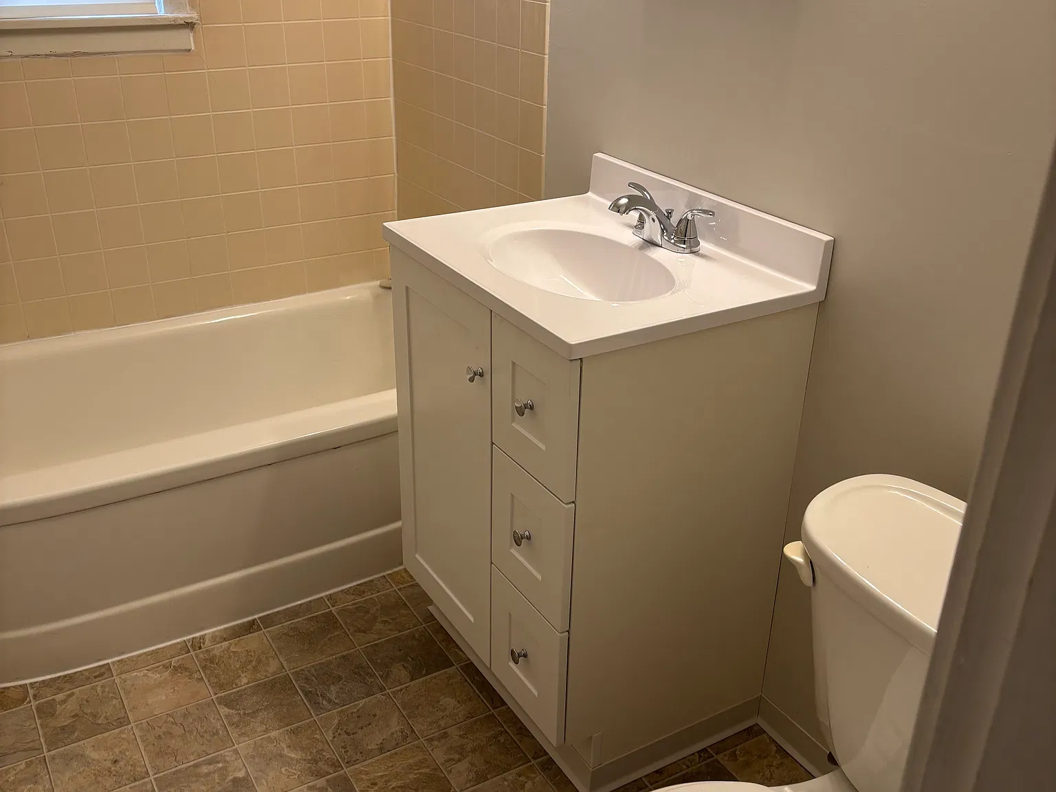 214 Duplex — Photo 2