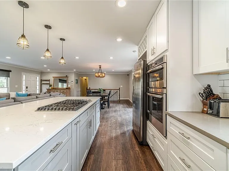691 Harbor Cv — Photo 12