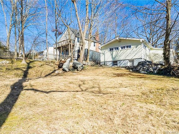 3rd image of 86 Dunn Ave