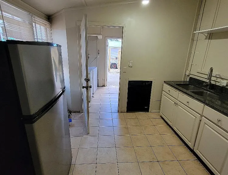 365 Savannah Ave #2 — Photo 3