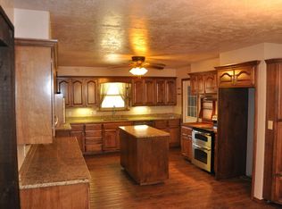 19581 E 1110 Rd, Elk City, OK 73644