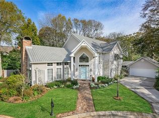 9 Kinder Ln, River Ridge, LA 70123