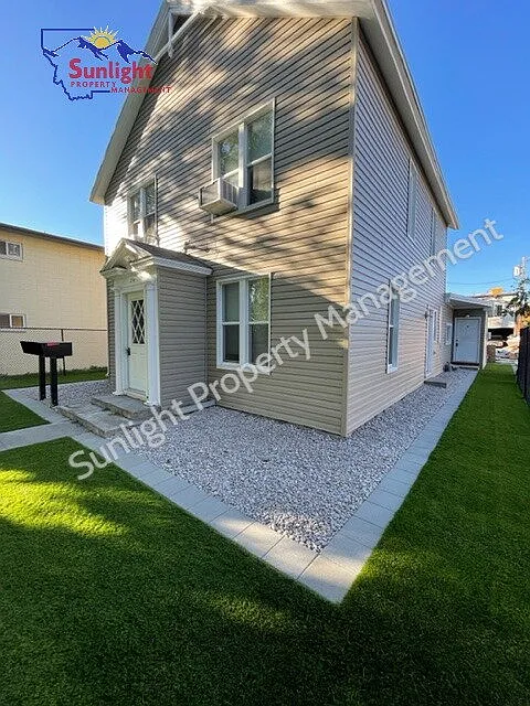 Studio, 1.0 bath, 344 sqft, $850 — Photo 2