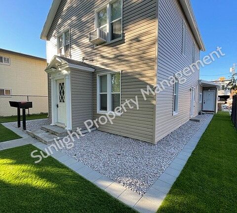 2nd image of 216 N 33rd St APT 2