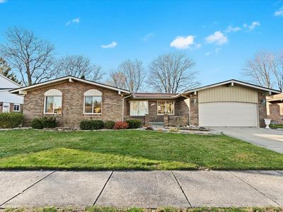 39563 Donahue Dr, Clinton Township, MI, 48038