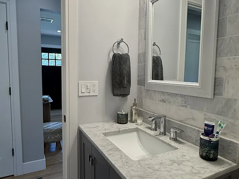 38 Foster Ave — Photo 15