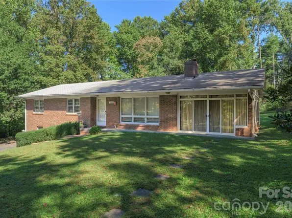 2882 Butler Bridge Rd, Mills River, NC 28759