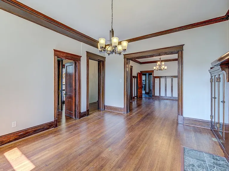 5779 Pershing Ave — Photo 10