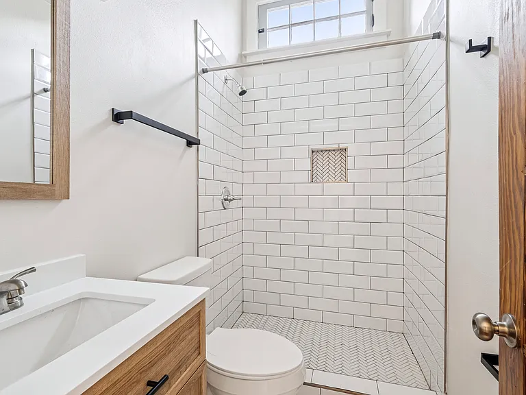 2644 Lepage St — Photo 9
