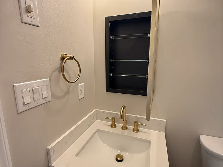 327 W Trinity Ave — Photo 19
