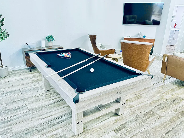 Pool table