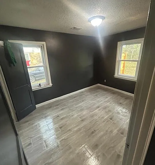 2801 Alvin Ave — Photo 5