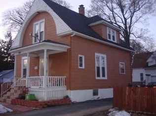 624 Walnut Ave, Elgin, IL 60123