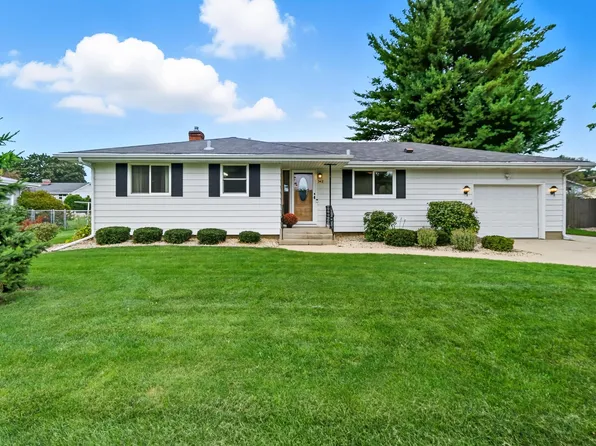342 E Kohler Unions Pr, Windsor, WI 53598