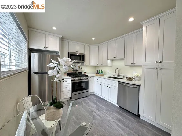 229 S 7th St, Richmond, CA 94804