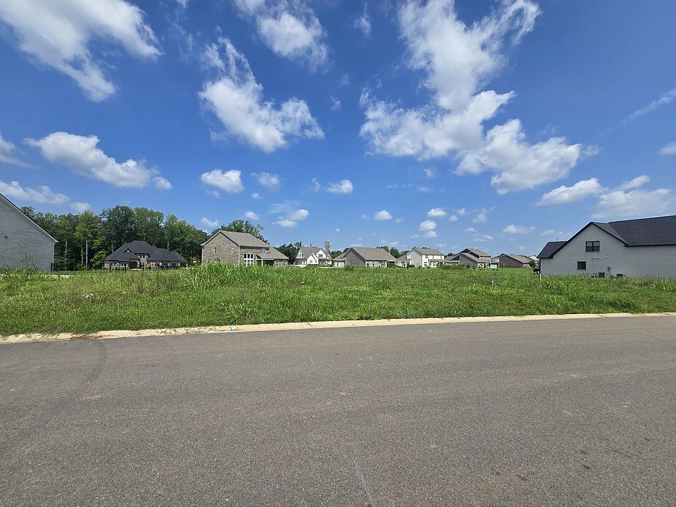 2nd image of 514 Foxglove Ln Lot 84