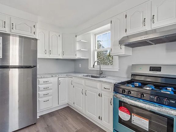 4th image of 147 Rogers St