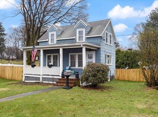 823 Salem St, Lynnfield, MA 01940