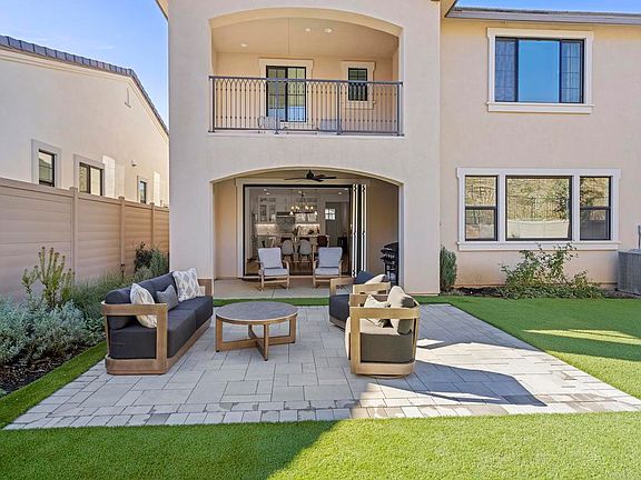 4th image of 2971 Rue De Latour