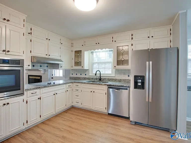 9802 Dolphin Dr SE — Photo 10
