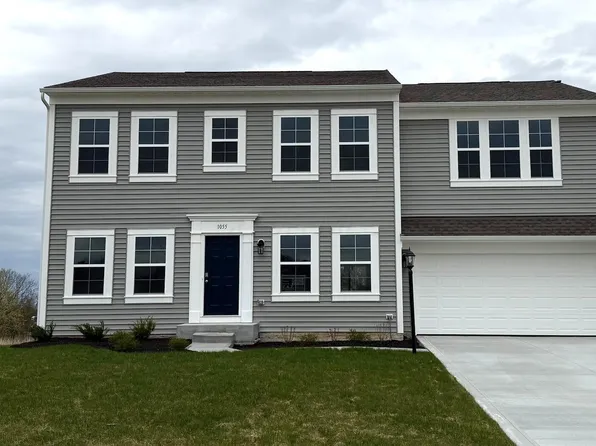 1055 Greenfield Dr, Marysville, OH 43040