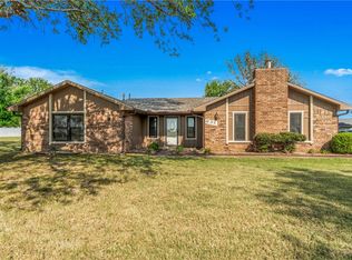 832 Klenc Rd, Springdale, AR 72762