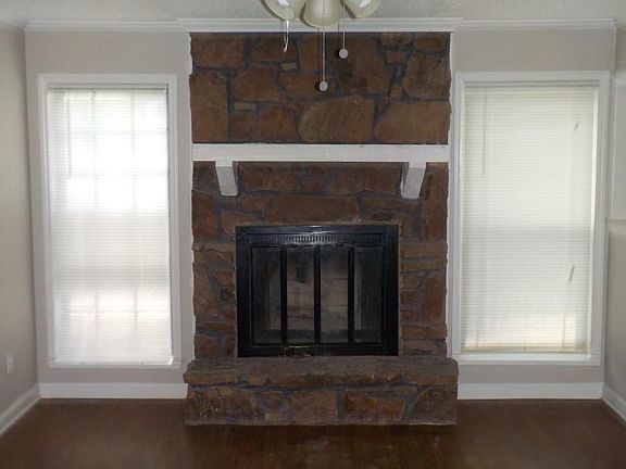 4th image of 6869 Valley Park Dr