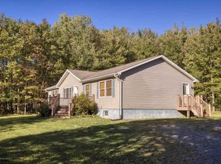 424 Old Gravity Rd, Lake Ariel, PA 18436