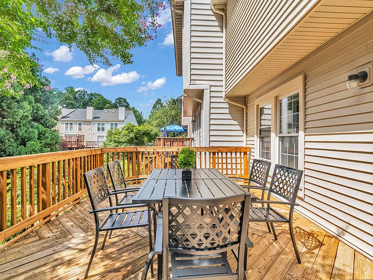 3874 Mohr Oak Ct — Photo 18