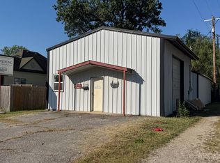 233 S Delaware Ave, Columbus, KS 66725