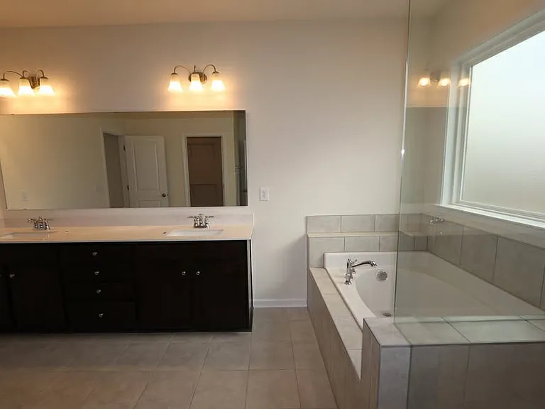 8404 Golden Stone Ln — Photo 6