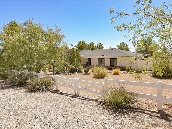4th image of 17170 Yucca Rd