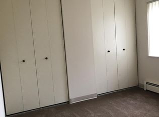 359 W Hawthorne Cir APT 2A, Mount Prospect, IL 60056