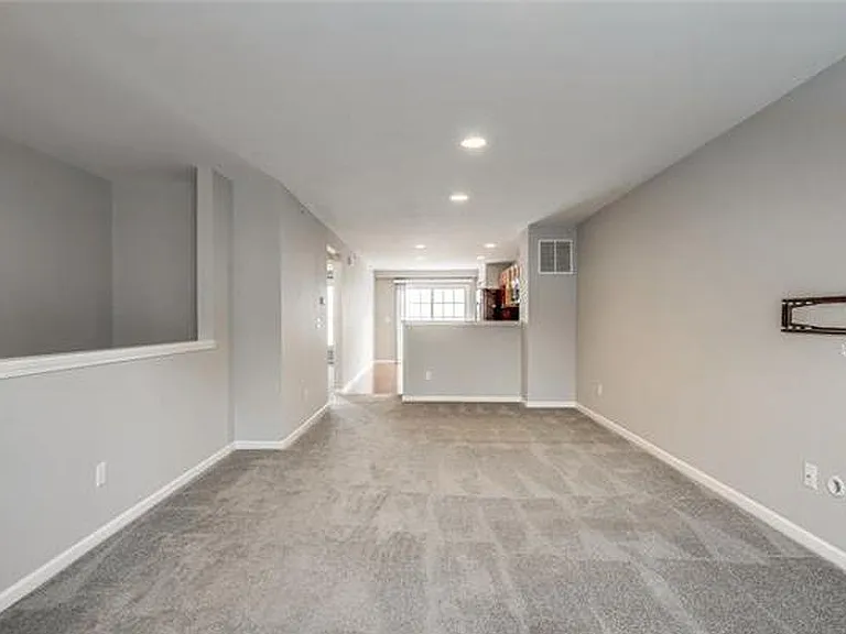 27859 Hopkins Dr — Photo 5
