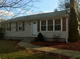 70 Orchard Dr, Cumberland, RI 02864