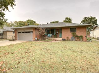 206 N Chambers Trl, Claremore, OK 74017