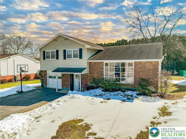 152 Jonathan Dr, Easton, PA 18045
