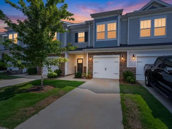331 Sudduth Farms Dr, Greer, SC 29650