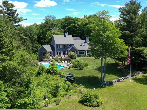 193 Maple Lane, New London, NH 03257