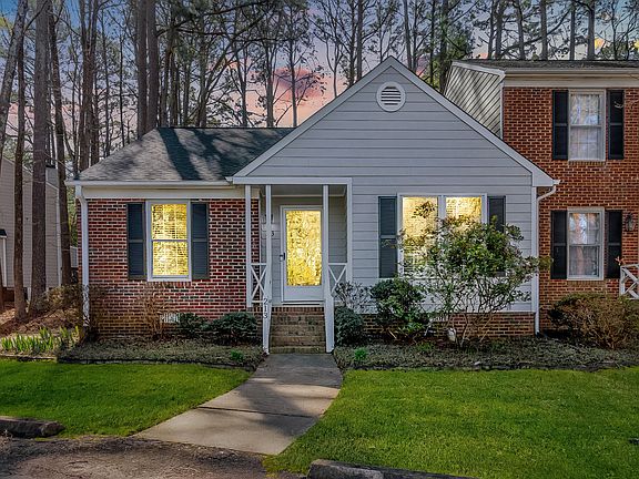 2nd image of 213 Bracken Ct