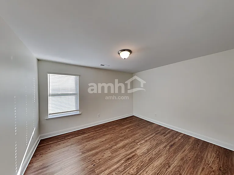 2134 Laurel Village Cir — Photo 16