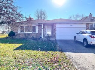 1689 Apple Valley Rd, Bolingbrook, IL 60490