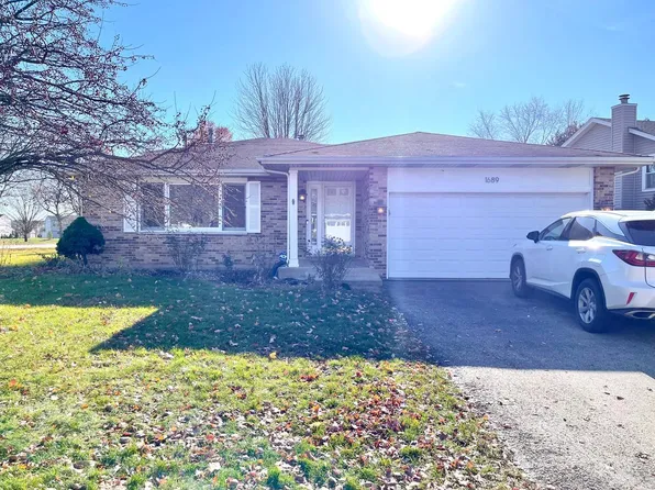 1689 Apple Valley Rd, Bolingbrook, IL 60490